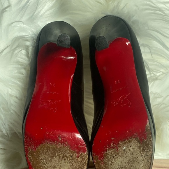 Christian Loubouton ❤️🖤 Size 38 heels